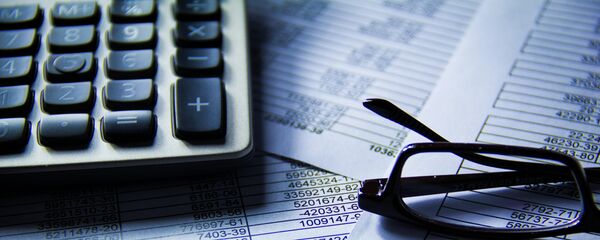 Калькулятор и очки, график планирования экономики - Sputnik Moldova