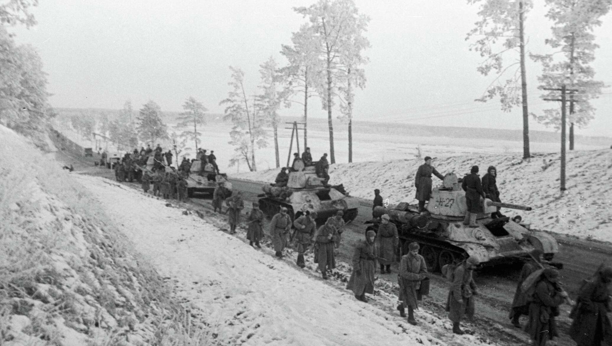 Зимнее наступление. Западно-Карпатская операция 1945 года. Освобождение Правобережной Украины 1944. Днепровско-Карпатская операция. Днепровско-Карпатская операция фото.