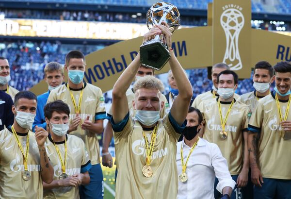 Церемония награждения чемпионов России по футболу ФК Зенит - Sputnik Молдова