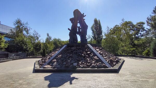 Памятник жертвам фашизма на улице Каля Орхеюлуй. - Sputnik Молдова