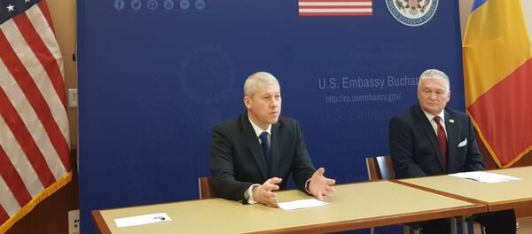 Cătălin Predoiu și Adrian Zuckerman - Sputnik Moldova-România