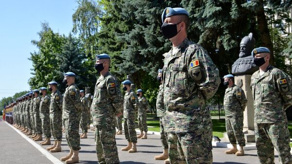 Молдавские военнослужащие отправляются в Косово - Sputnik Молдова