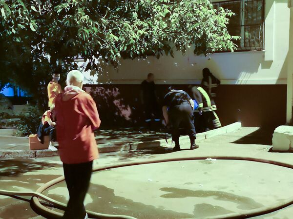 Ночной пожар в жилом доме на улице Ливиу Деляну – что произошло - Sputnik Молдова