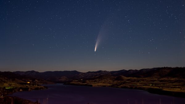 Комета NEOWISE в небе над штатом Вашингтон  - Sputnik Молдова