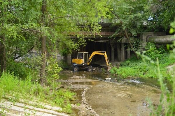 Cum a hotărât Primăria să prevină inundarea străzii Albișoara din cauza ploilor – Foto Cum a hotărât Primăria să prevină inundarea străzii Albișoara din cauza ploilor – Foto - Sputnik Moldova
