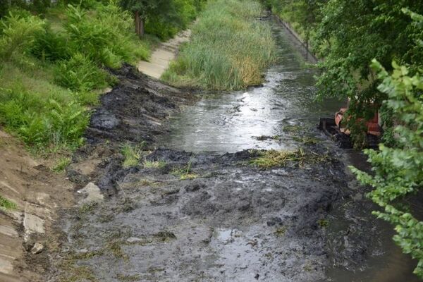 Cum a hotărât Primăria să prevină inundarea străzii Albișoara din cauza ploilor – Foto Cum a hotărât Primăria să prevină inundarea străzii Albișoara din cauza ploilor – Foto - Sputnik Moldova