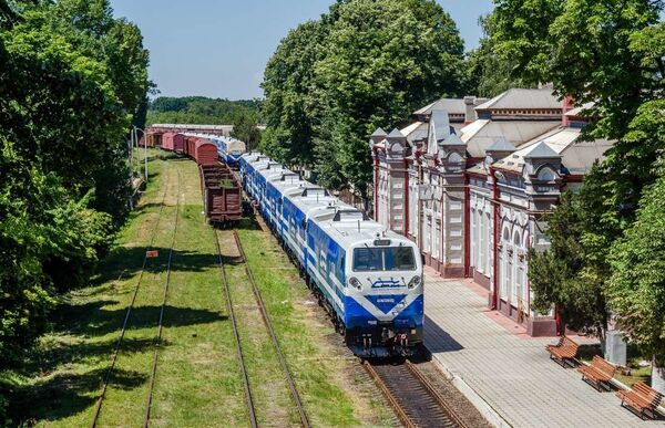 Железная дорога Молдовы получила шесть собранных в Казахстане локомотивов Железная дорога Молдовы получила шесть собранных в Казахстане локомотивов - Sputnik Молдова