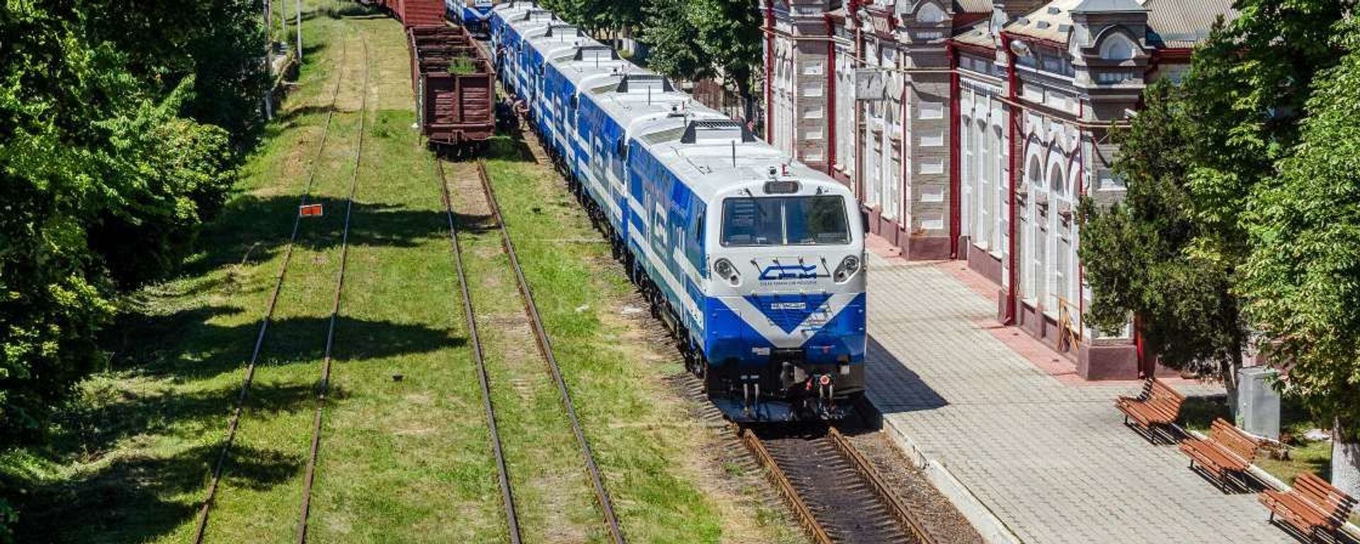 Железная дорога Молдовы получила 6 новых локомотивов - Sputnik Молдова, 1920, 10.08.2021