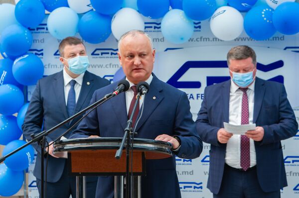 La evenimentul de întâmpinare a locomotivelor a participat și președintele Igor Dodon - Sputnik Moldova