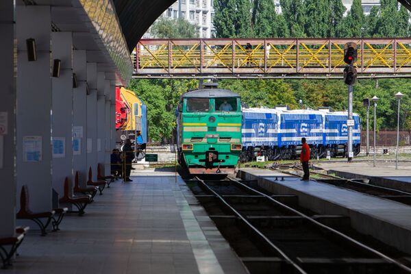 Întreprinderea de Stat Calea Ferată din Republica Moldova a primit 6 locomotive noi - Sputnik Moldova