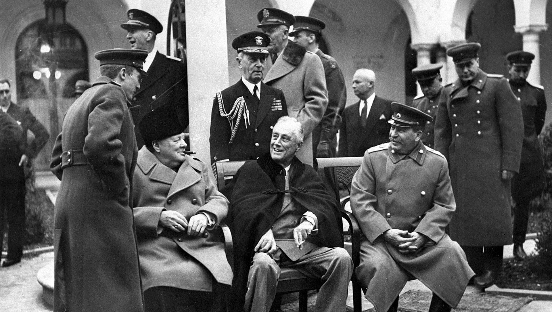 Ялтинская (Крымская) конференция союзных держав, 1945 год - Sputnik Moldova, 1920, 26.05.2021