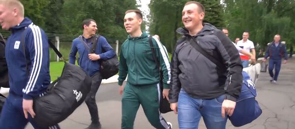 Suntem protejați: voluntarii care au testat vaccinul anti-COVID au fost externați - Sputnik Moldova-România