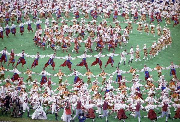 Олимпиада-80: что осталось за кадром церемоний открытия и закрытия Игр в Москве Олимпиада-80: что осталось за кадром церемоний открытия и закрытия Игр в Москве - Sputnik Молдова