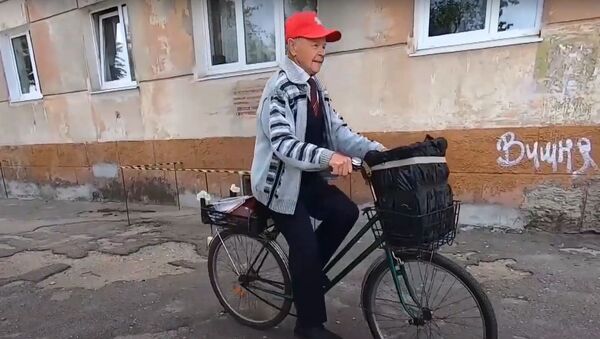 Два аккордеона: история уличного музыканта - Sputnik Молдова