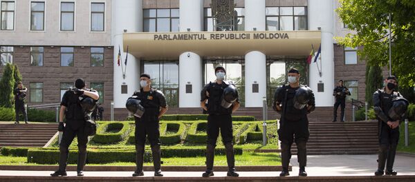 Протест комбатантов перед зданием парламента Молдовы - Sputnik Moldova