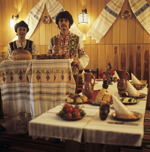 Что пили и чем закусывали в дни Олимпиады-80? Что пили и чем закусывали в дни Олимпиады-80? - Sputnik Молдова