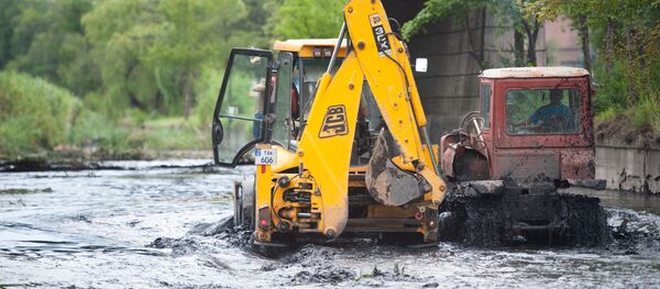 Очистка реки Бык Очистка реки Бык - Sputnik Молдова