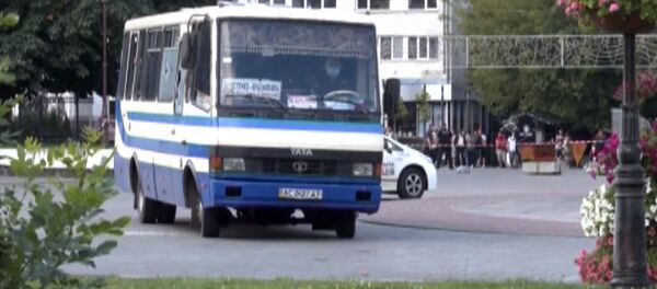 Автобус, захваченный мужчиной, имеющим при себе взрывчатку и оружие, Луцк Автобус, захваченный мужчиной, имеющим при себе взрывчатку и оружие, Луцк - Sputnik Moldova-România
