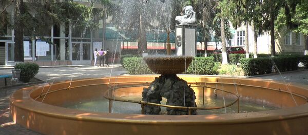 Бельцкий госуниверситет – современный вуз с богатыми традициями Бельцкий госуниверситет – современный вуз с богатыми традициями - Sputnik Молдова