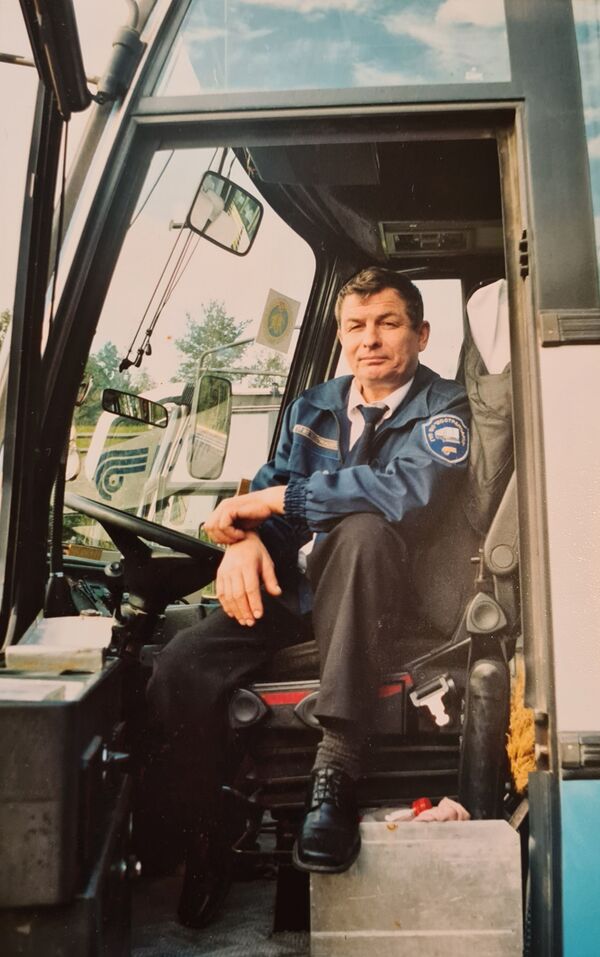 Джинсовая форма и проверки КГБ: как водители работали на Олимпиаде-80 Джинсовая форма и проверки КГБ: как водители работали на Олимпиаде-80 - Sputnik Молдова