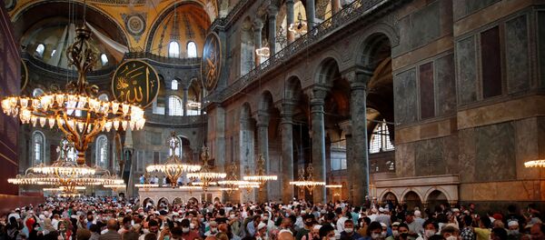 В соборе Святой Софии прошел первый за 86 лет намаз - Sputnik Moldova-România