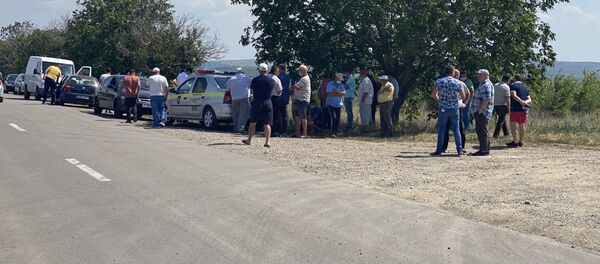 Fermierii au deblocat drumul până la venirea ministrului Agriculturii (27 iulie 2020) - Sputnik Moldova