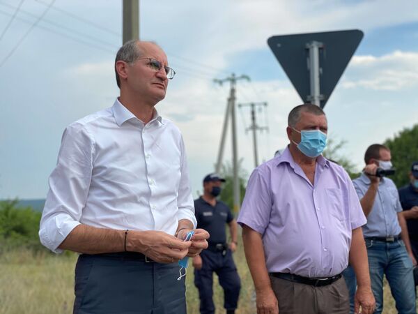 Filmul protestului de la Căușeni: Ce au cerut și ce le-a promis agricultorilor Ion Perju Filmul protestului de la Căușeni: Ce au cerut și ce le-a promis agricultorilor Ion Perju - Sputnik Moldova