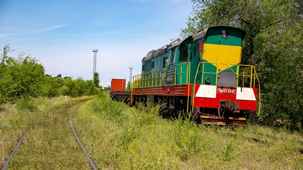 Спыну: долги по зарплате железнодорожникам погасят за счет кредита от Лотереи Молдовы - Sputnik Молдова