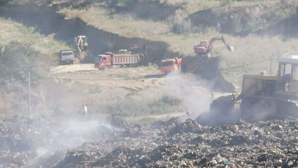 Incendiu la poligonul de deșeuri din Țânțăreni, Anenii Noi  - Sputnik Молдова