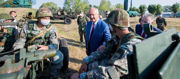 Igor Dodon participat la exerciţiul tactic „Cer Senin 2020” - Sputnik Moldova