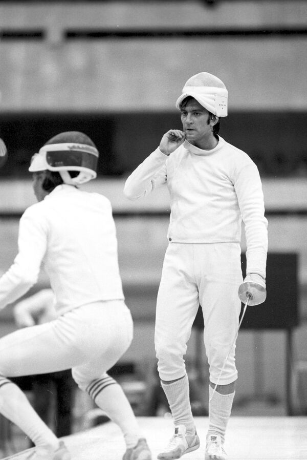 Сколько зарабатывали олимпийцы СССР за свои победы и на что тратили гонорары Сколько зарабатывали олимпийцы СССР за свои победы и на что тратили гонорары - Sputnik Молдова