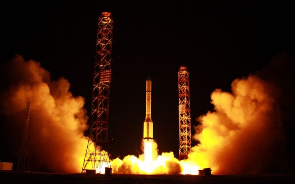 Запуск ракеты-носителя Протон-М с космодрома Байконур - Sputnik Молдова