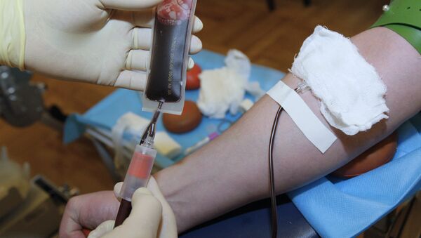 Забор крови для исследования на наличе инфекций - Sputnik Moldova