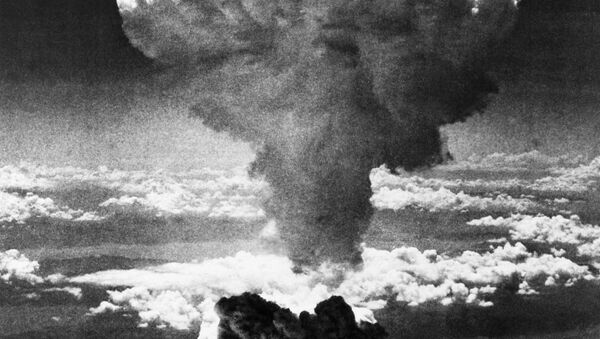 Ядерный гриб после бомбардировки Нагасаки  - Sputnik Moldova-România