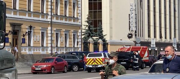 Мужчина угрожает взорвать бомбу в киевском бизнес-центре Мужчина угрожает взорвать бомбу в киевском бизнес-центре - Sputnik Moldova-România