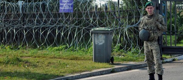 Сотрудник пограничной службы Украины - Sputnik Moldova