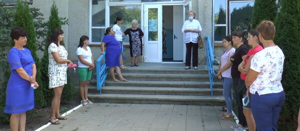 Locuitorii satului Ciutești, Nisporeni cer să nu fie închis gimnaziul din localitate - Sputnik Moldova