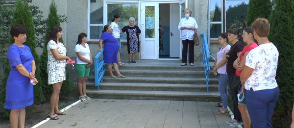 Радужные перспективы: в Молдове ликвидируют еще одну гимназию - Sputnik Молдова