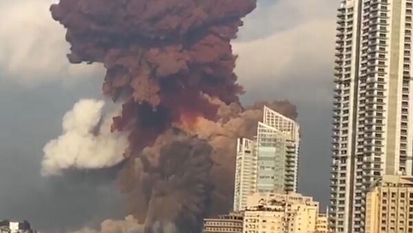 Момент мощнейшего взрыва в Бейруте попал на видео - Sputnik Молдова