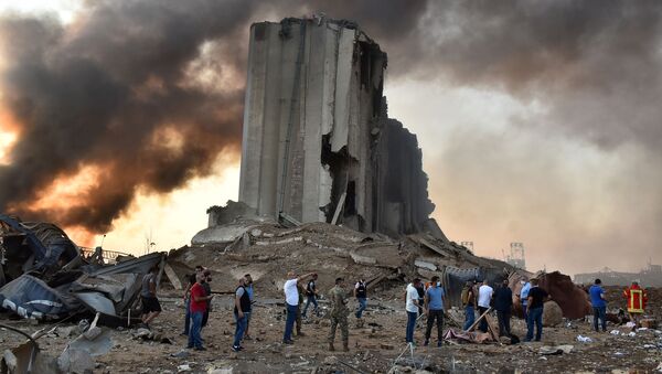 Distrugeri provocate de explozia de la Beirut. Imaginea arată un depozit distrus la locul exploziei în portul din capitala libaneză Beirut, pe 4 august 2020 - Sputnik Moldova-România