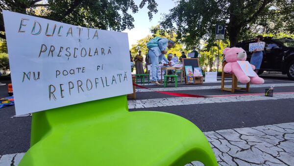 Protest al reprezentanților grădinițelor private din Capitală - Sputnik Moldova-România