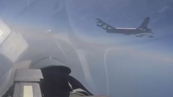 Avionul rusesc Su-27 a interceptat avioane de recunoaștere ale SUA  - Sputnik Moldova