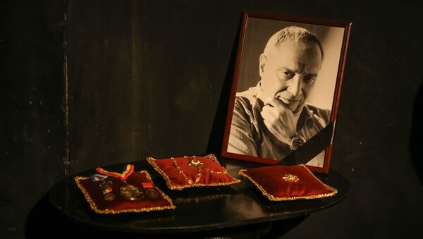 Прощание с руководителем театра С улицы Роз Юрием Хармелиным Прощание с руководителем театра С улицы Роз Юрием Хармелиным - Sputnik Молдова