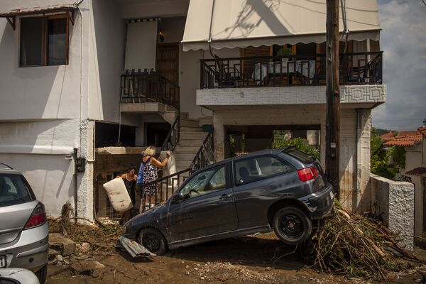 Inundații în Evia - Grecia: cel puțin șapte morți, printre care și un copil Inundații în Evia - Grecia: cel puțin șapte morți, printre care și un copil - Sputnik Moldova-România