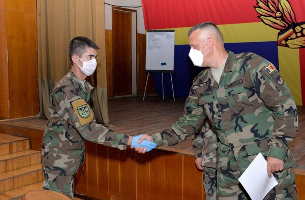 В Минобороны обсудили итоги весенне-летнего призыва В Минобороны обсудили итоги весенне-летнего призыва - Sputnik Молдова