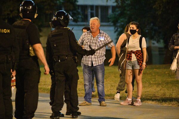 Belarus: acțiuni pașnice, scuze și apel la încetarea violențelor Belarus: acțiuni pașnice, scuze și apel la încetarea violențelor - Sputnik Moldova