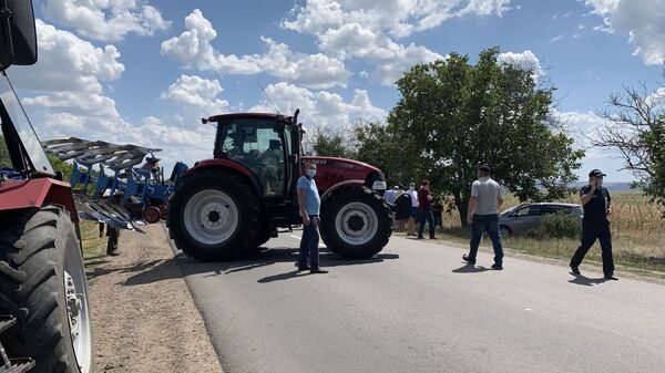 Protestatarii au blocat drumul național Chișinău-Căușeni - Sputnik Молдова