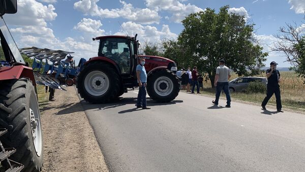 Protestatarii au blocat drumul național Chișinău-Căușeni - Sputnik Moldova