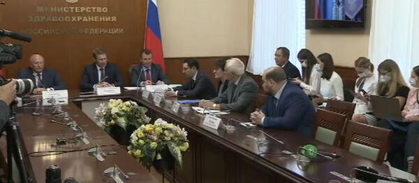 Страх конкуренции: Минздрав объяснил зарубежную критику российской вакцины от COVID-19 - Sputnik Молдова