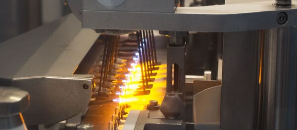 Производство вакцины от COVID-19 на фармацевтическом заводе Биннофарм - Sputnik Молдова